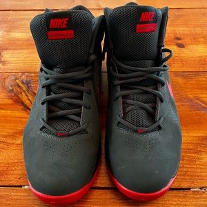 Men’s size 13 Nike Overplay IX